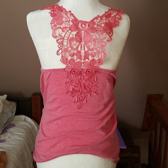 Tank - Picture 4 of 4